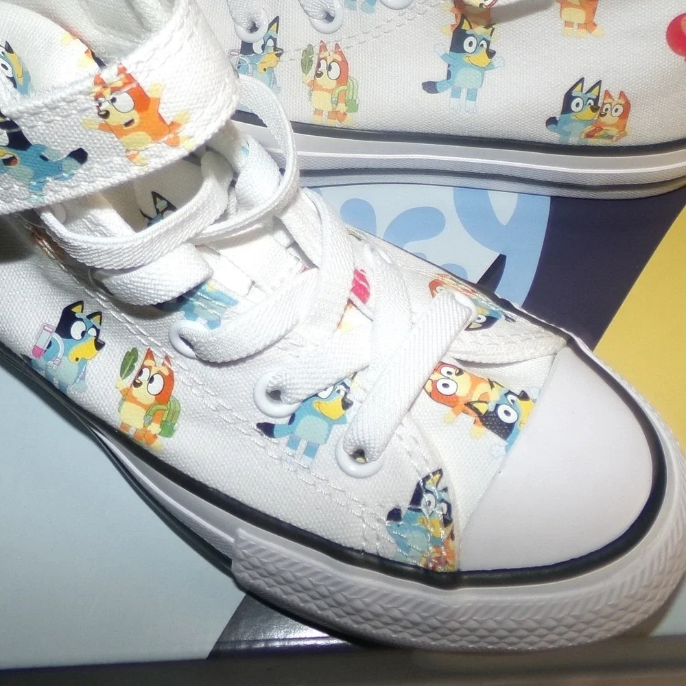 Converse Chuck Taylor All Star Bluey Kids 13 YOUTH White High Top Sneakers